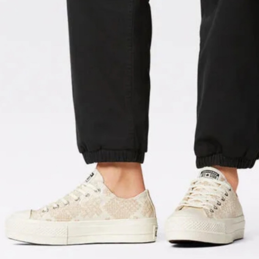Converse platform low tops